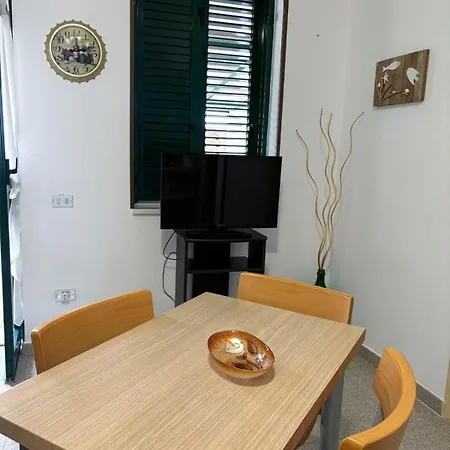 Michelino Sunset Apts