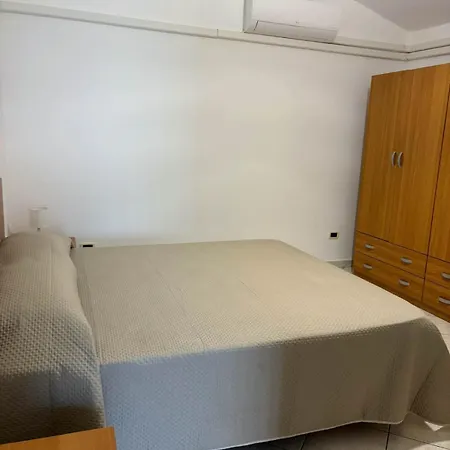 Michelino Sunset Apts Apartman *