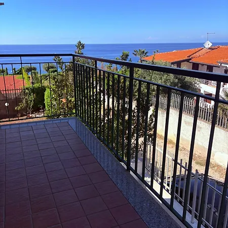 Michelino Sunset Apts * Parghelia